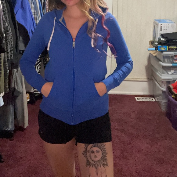 Sweater - Picture 10 of 11